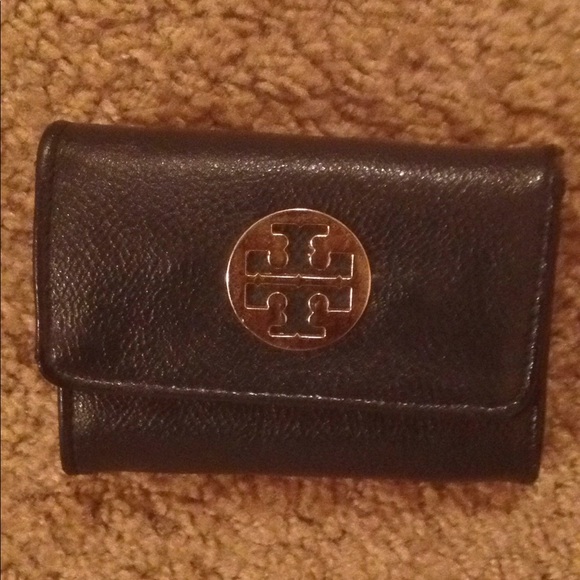 tory burch change purse